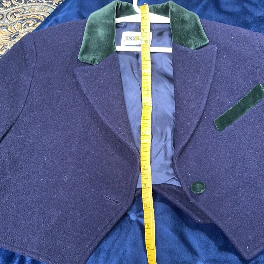 Truly a unique and beautiful jacket. Navy wool blend/hunter green velvet trim - Picture 10 of 10